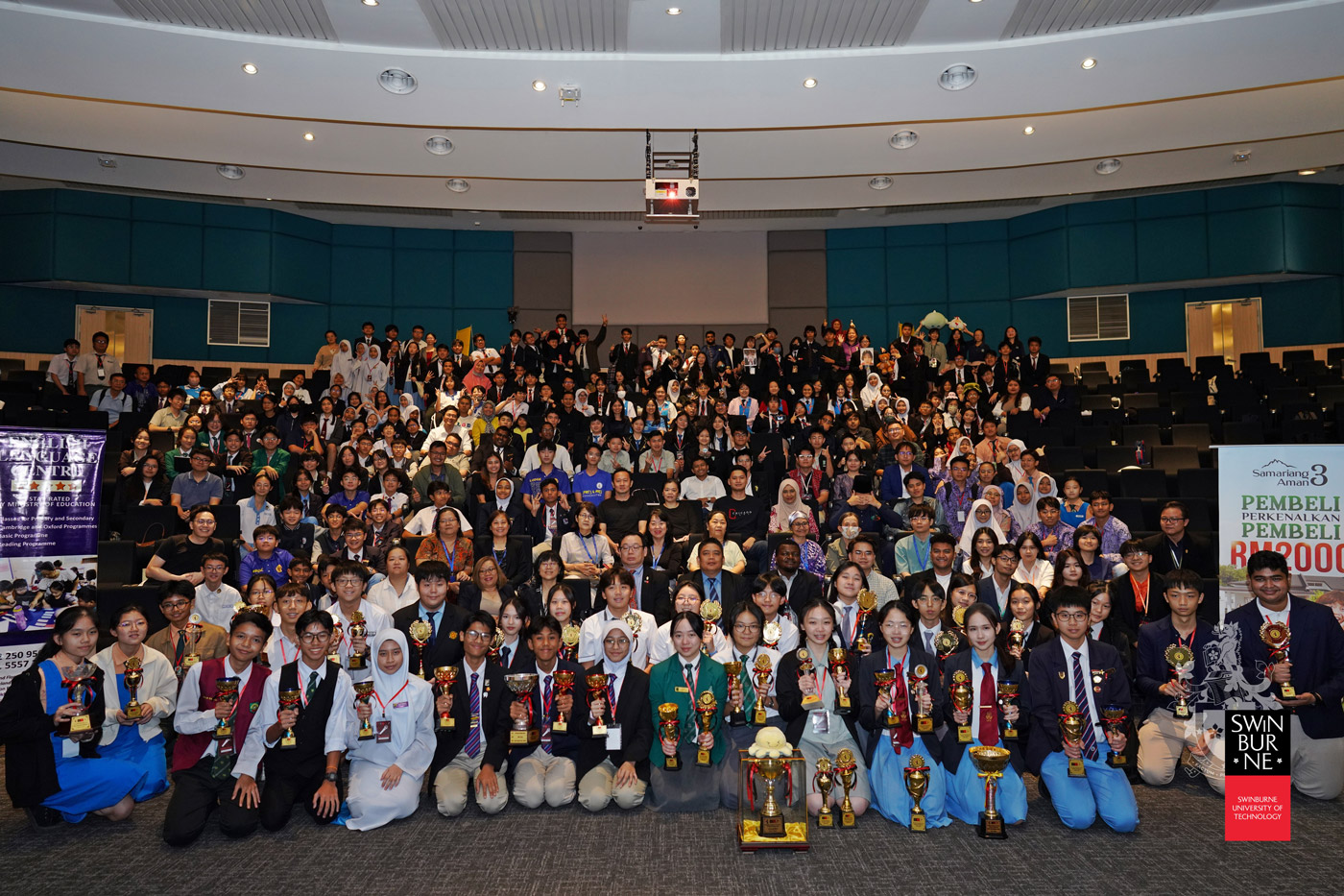 St Joseph’s Private School and Kolej Yayasan Saad Melaka win 19th Swinburne Sarawak Inter-School Debating Championship